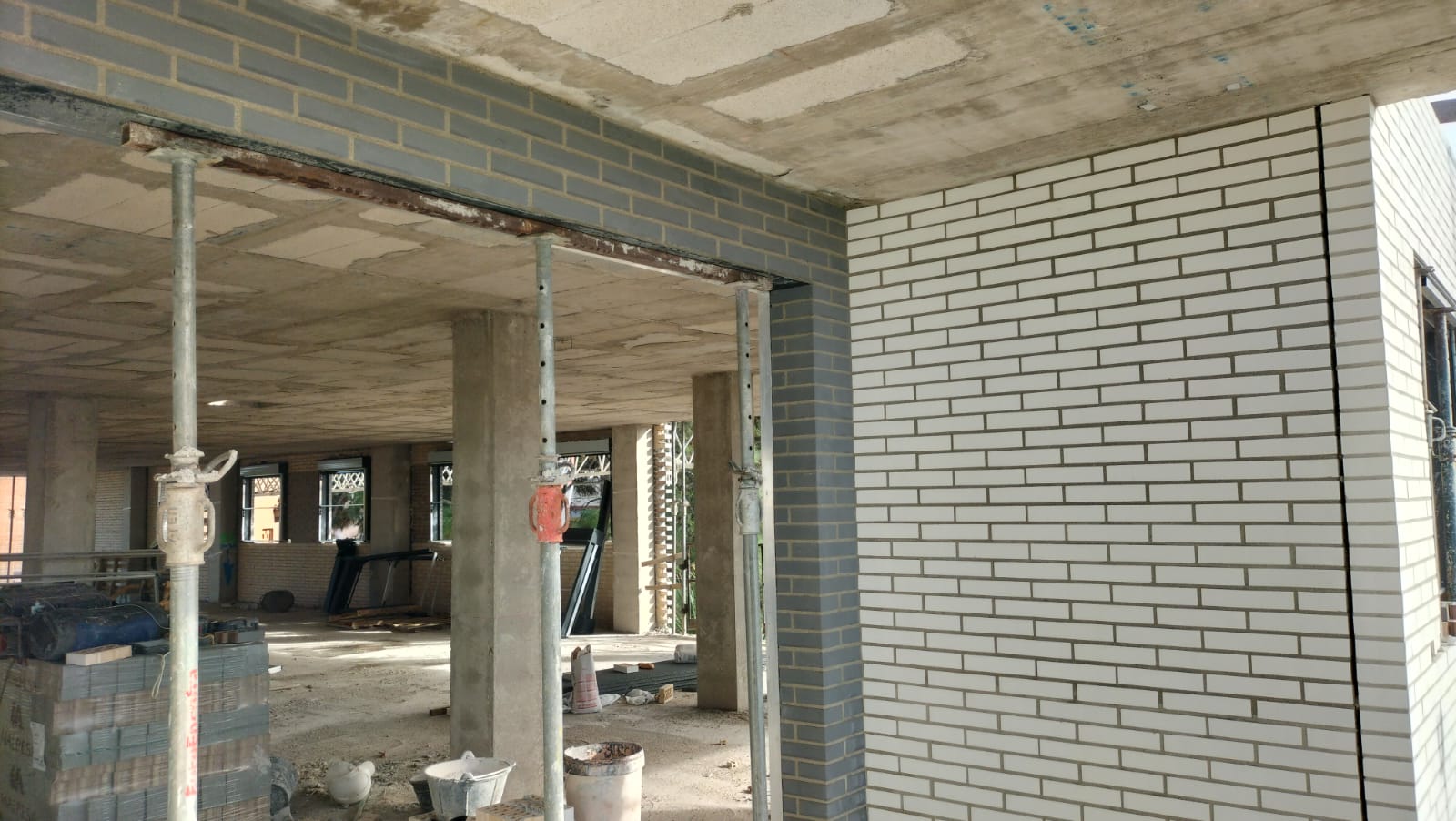 WhatsApp Image 2025-10-23 at 17.09.02